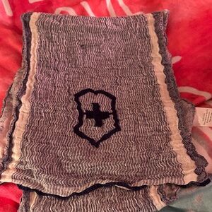 Victorinox Gray and Cream Scarf